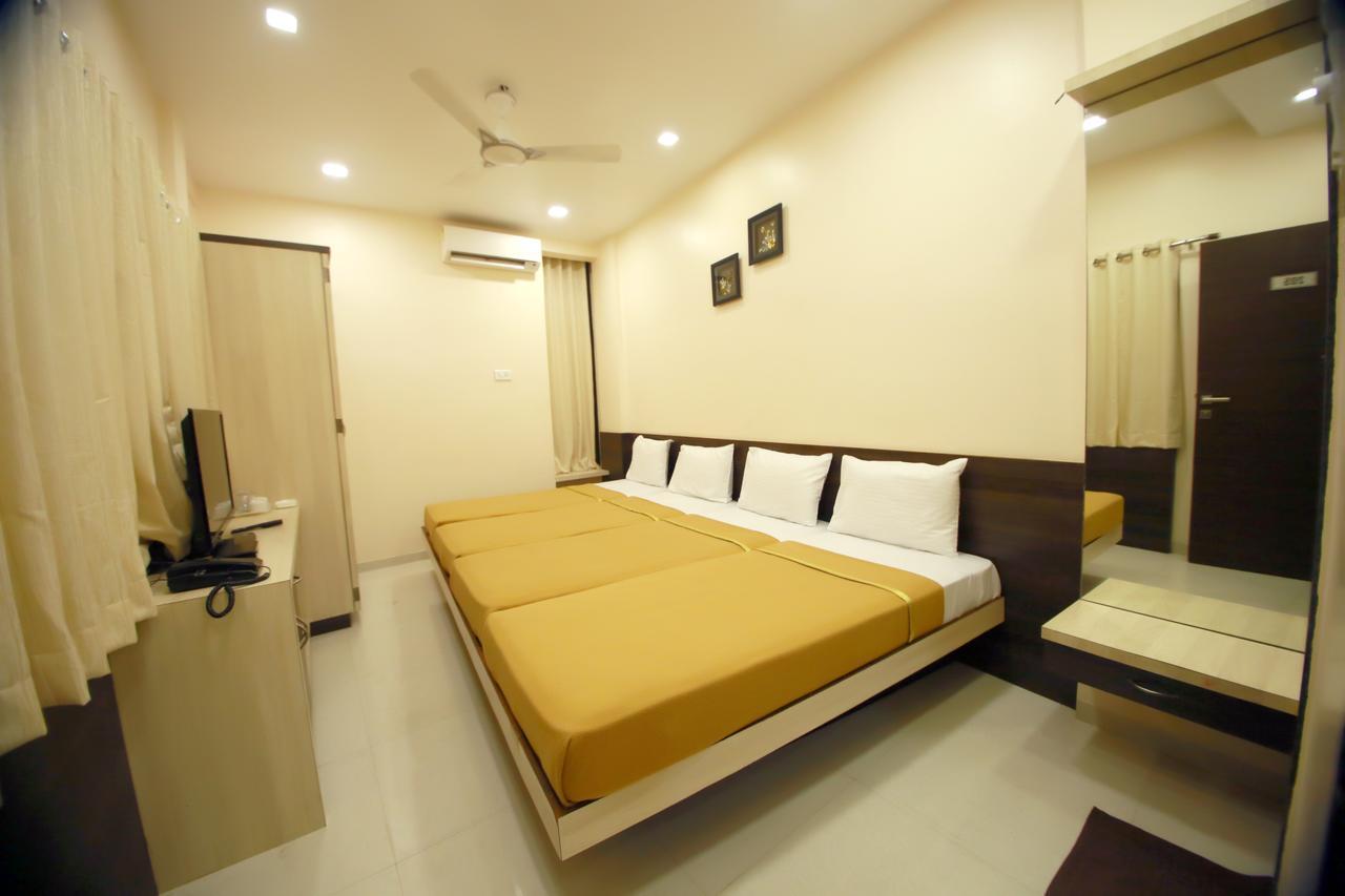 Hotel Madhuri Executive Kolhapur Εξωτερικό φωτογραφία