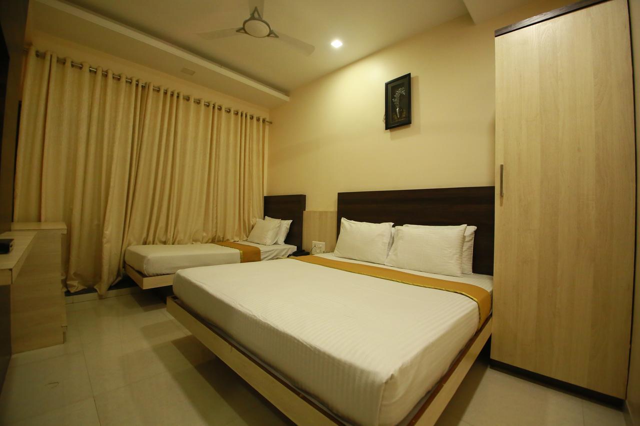 Hotel Madhuri Executive Kolhapur Εξωτερικό φωτογραφία
