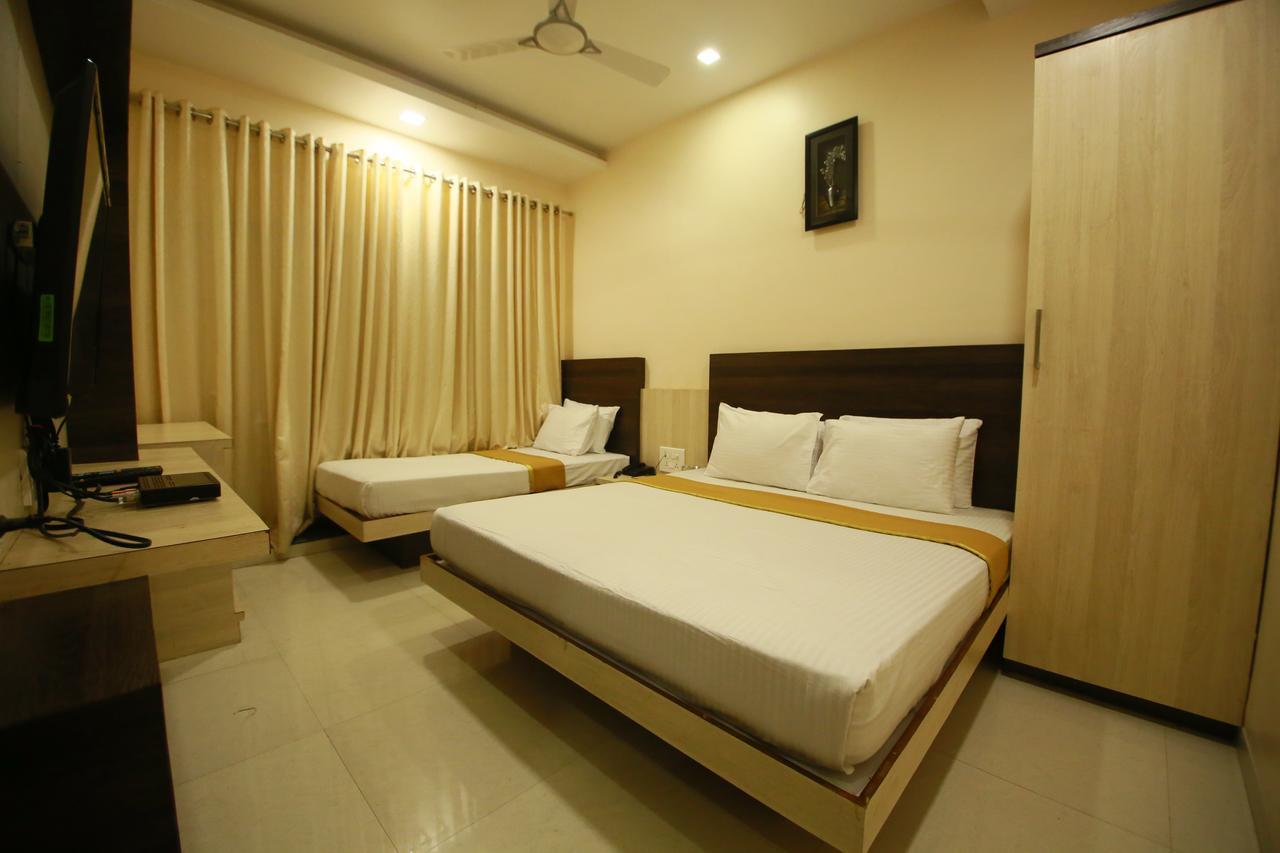 Hotel Madhuri Executive Kolhapur Εξωτερικό φωτογραφία