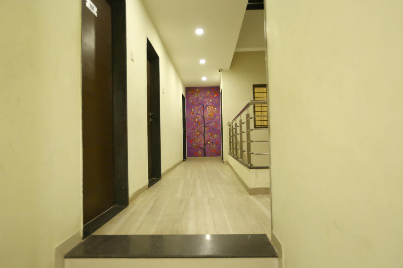 Hotel Madhuri Executive Kolhapur Εξωτερικό φωτογραφία